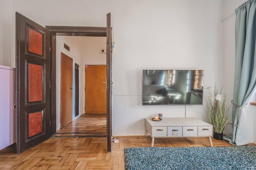 Carolina'S Romantic Apartment Hradec Králové Екстериор снимка
