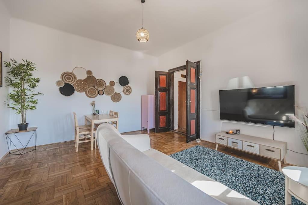 Carolina'S Romantic Apartment Hradec Králové Екстериор снимка